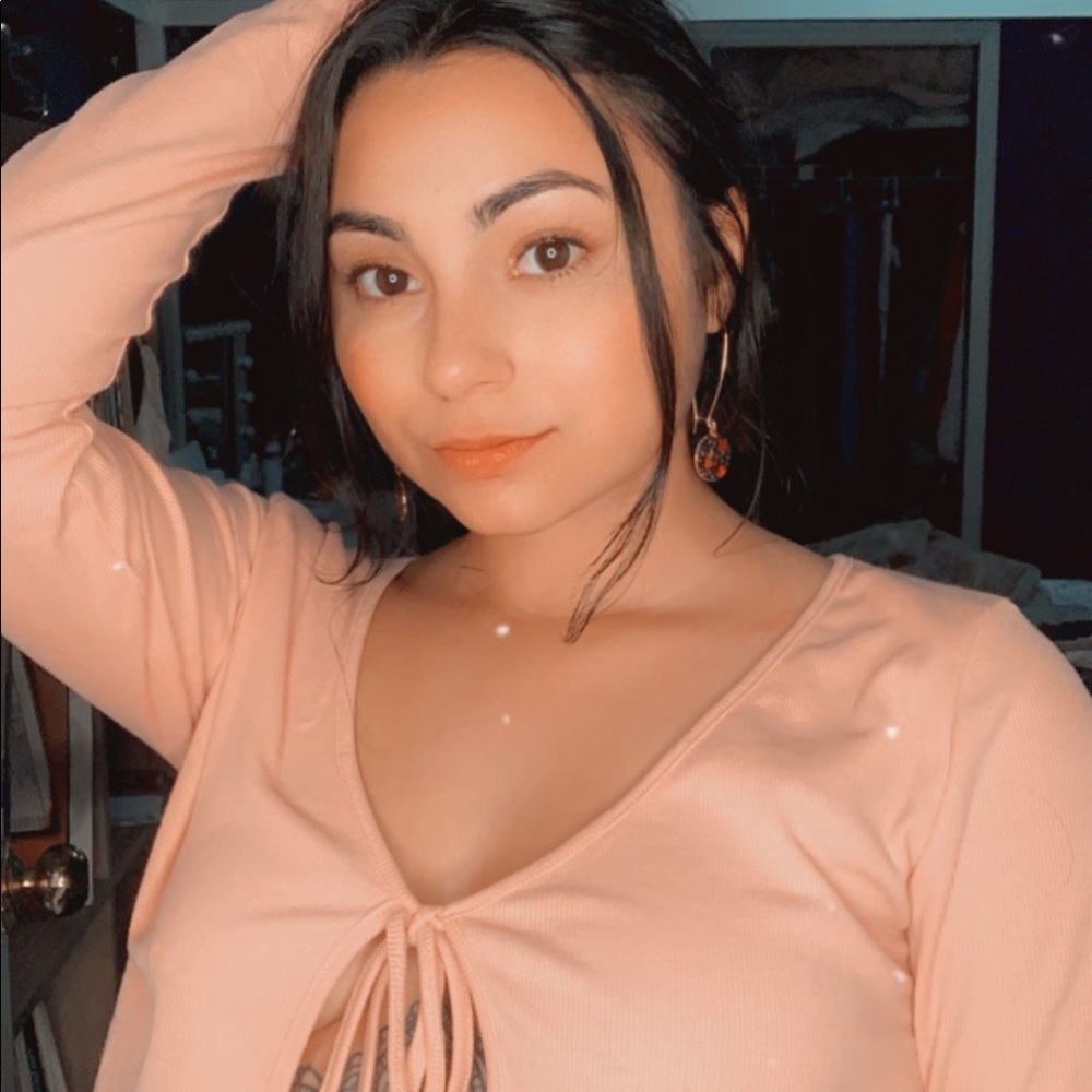 Meet your Posher, Alexis